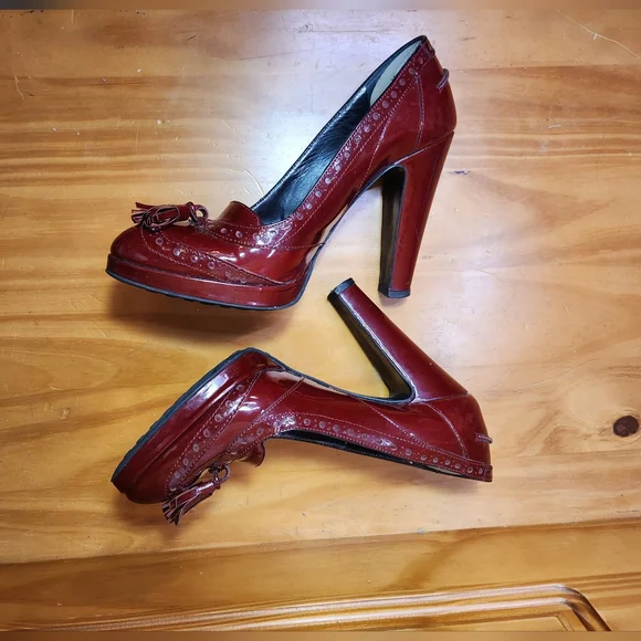 Tassled Patent Leather Spectator Pumps 💜 - Picture 6 of 12